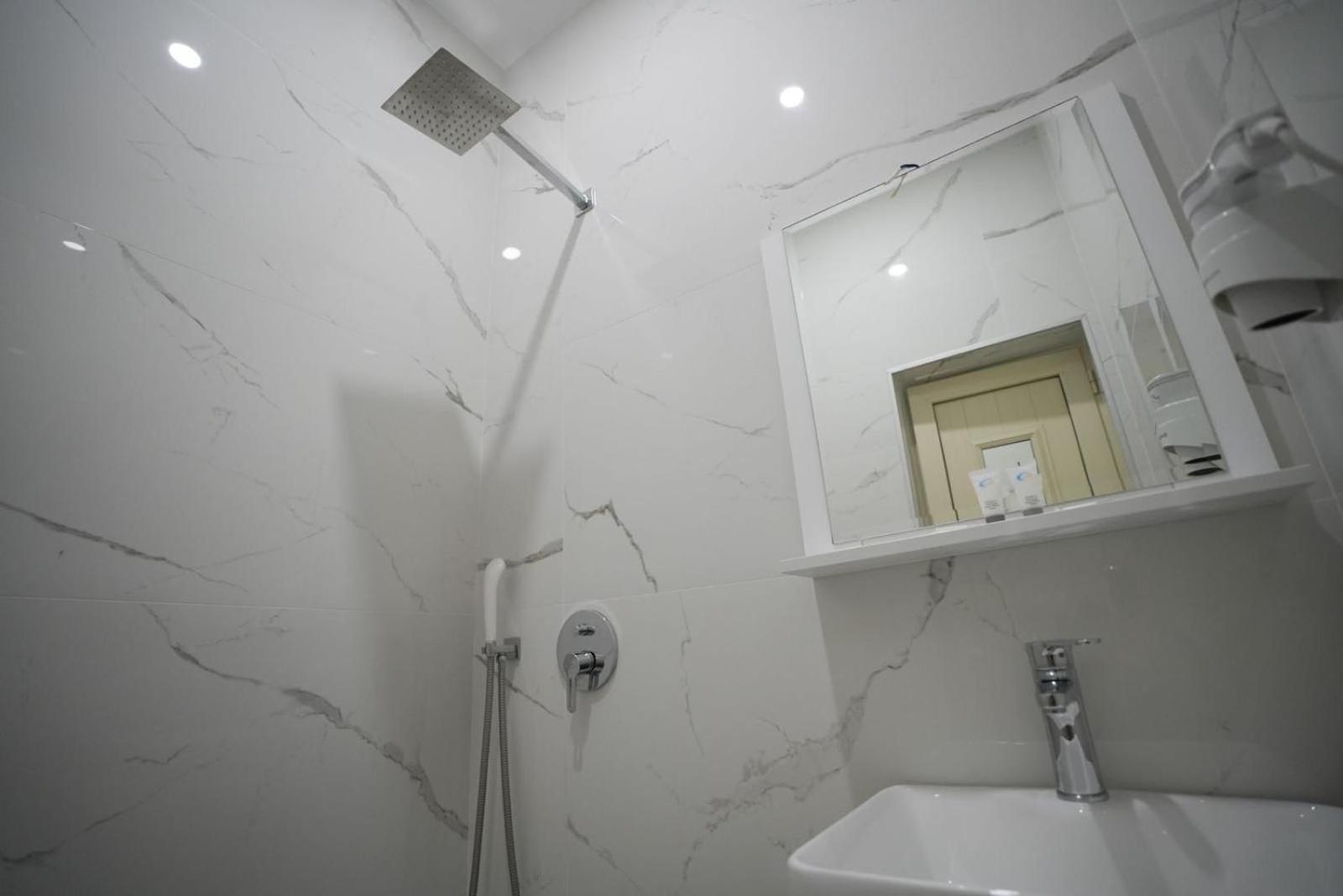 Hotel Kojku Durrës Quarto foto